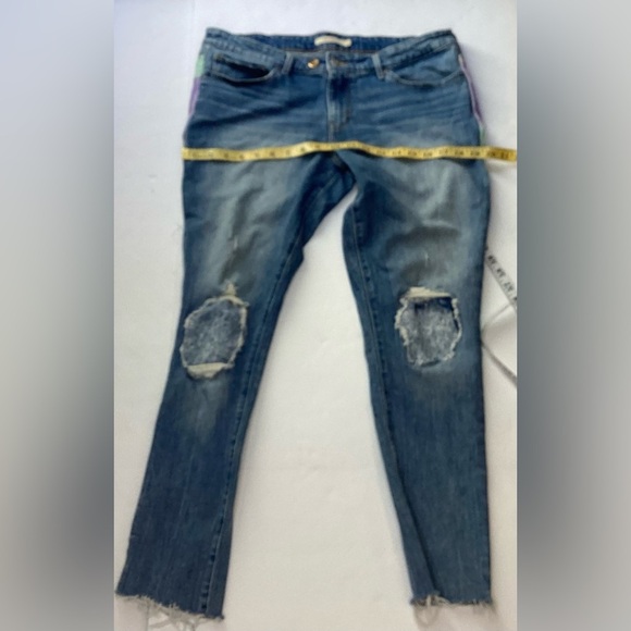 Levis 711 Jeans, size 32 distressed patchwork, Cropped Ankle, Women's - Picture 5 of 12